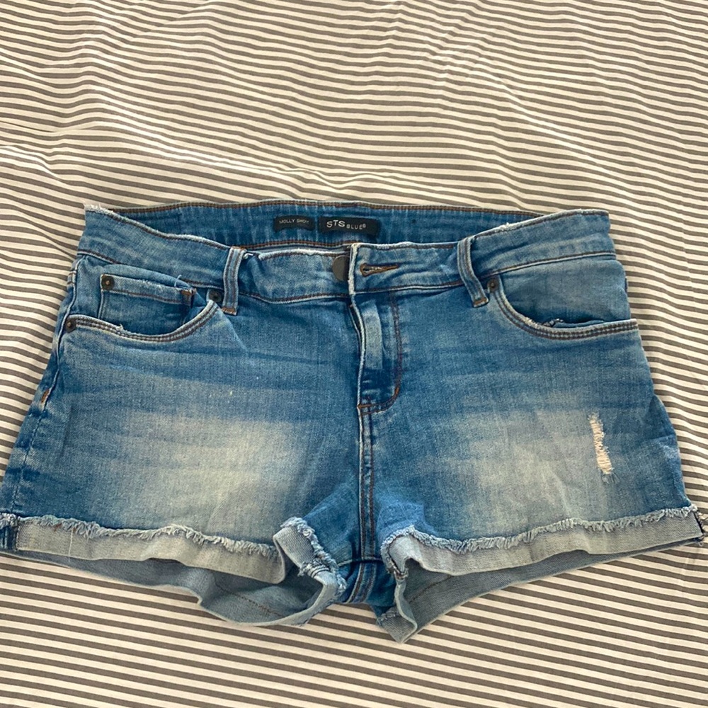 STS blue shorts
